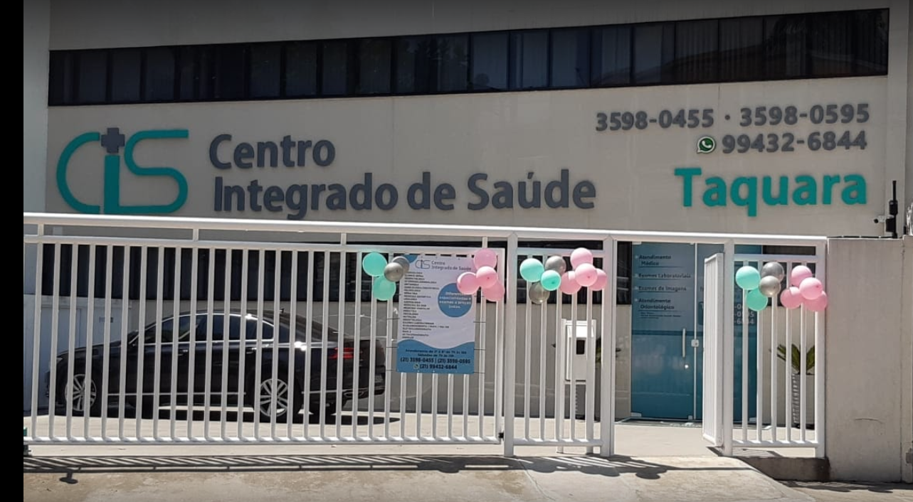Beatriz Brandão é a dentista responsável pelo CIS Taquara, onde atua com paixão e dedicação na área da odontologia.10