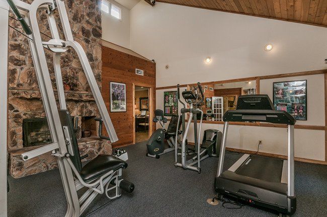 community gym at wind tree apartments