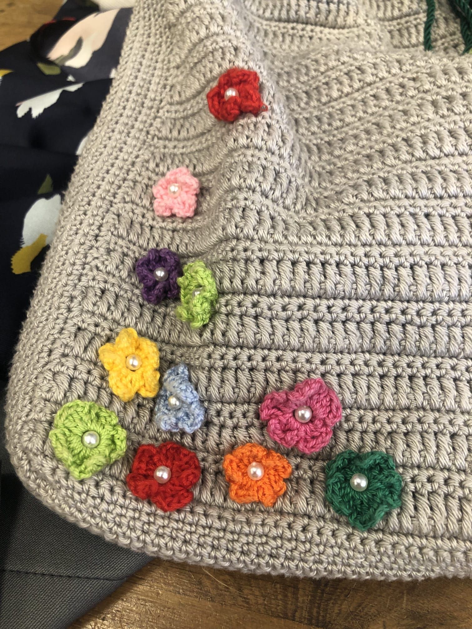 Accessori artigianali per bambini e neonati.