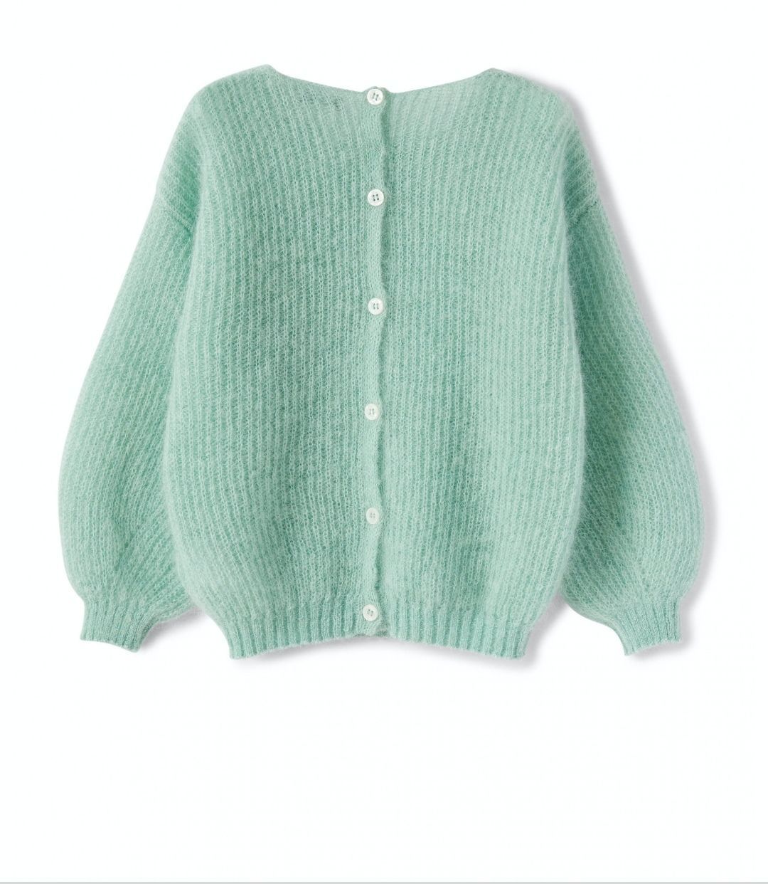 Strumenti da ricamo pronti per una lavorazione artigianale.