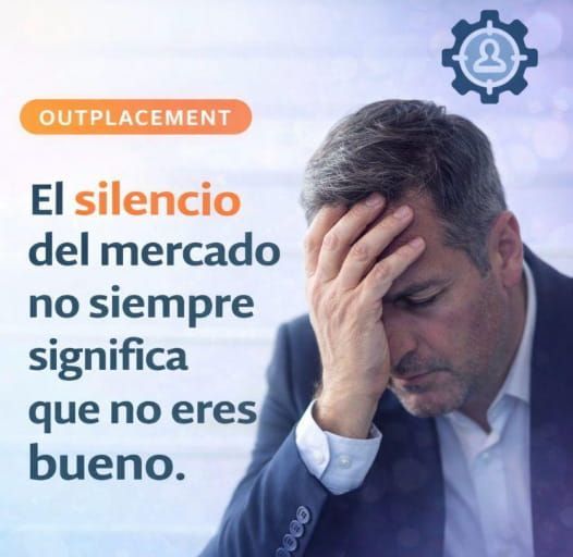 Hombre pensativo con mano en la frente junto al texto: “El silencio del mercado no siempre significa que no eres bueno.”
