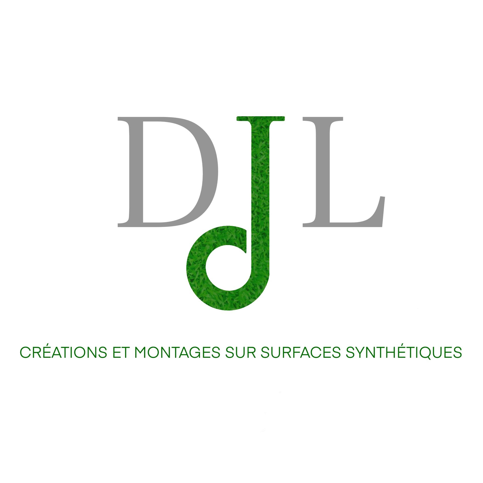 Logo pour DJL comportant les lettres « DJL », avec le « J » en texture d'herbe verte et le texte « Créations et montages sur surfaces synthétiques ».