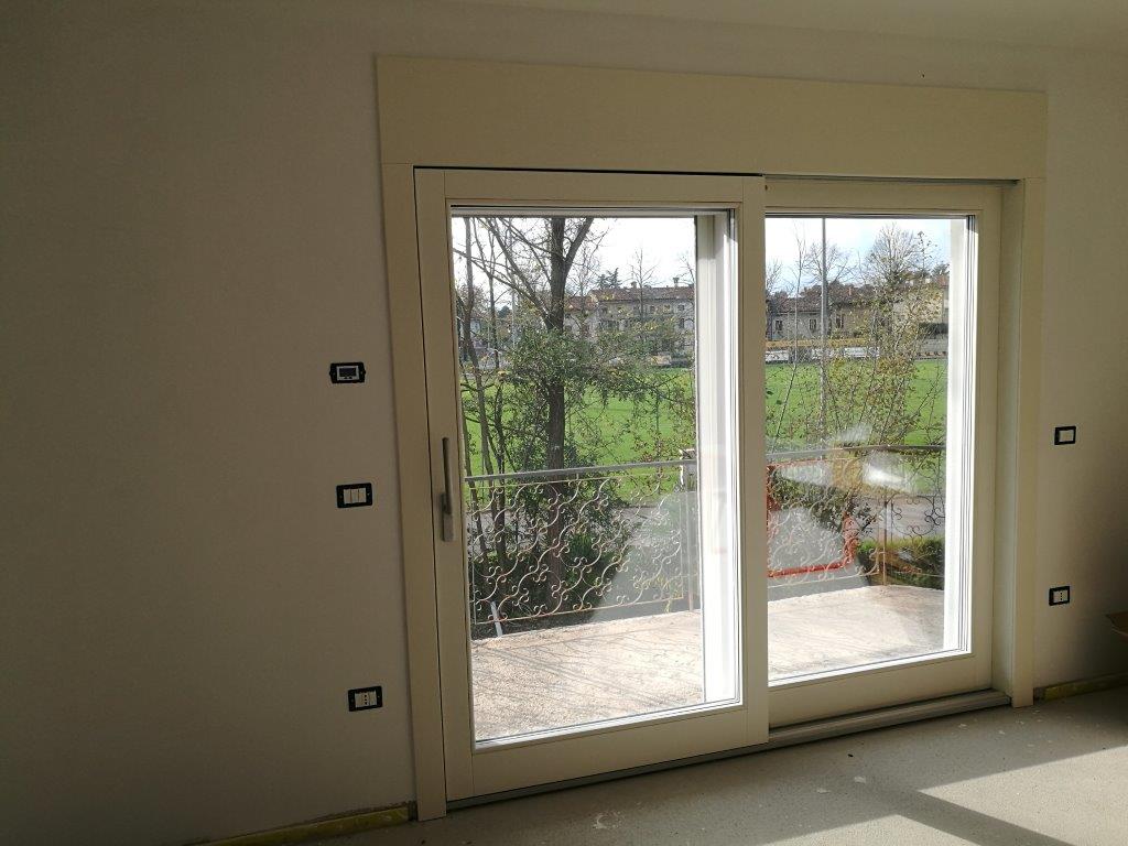 porta finestra scorrevole