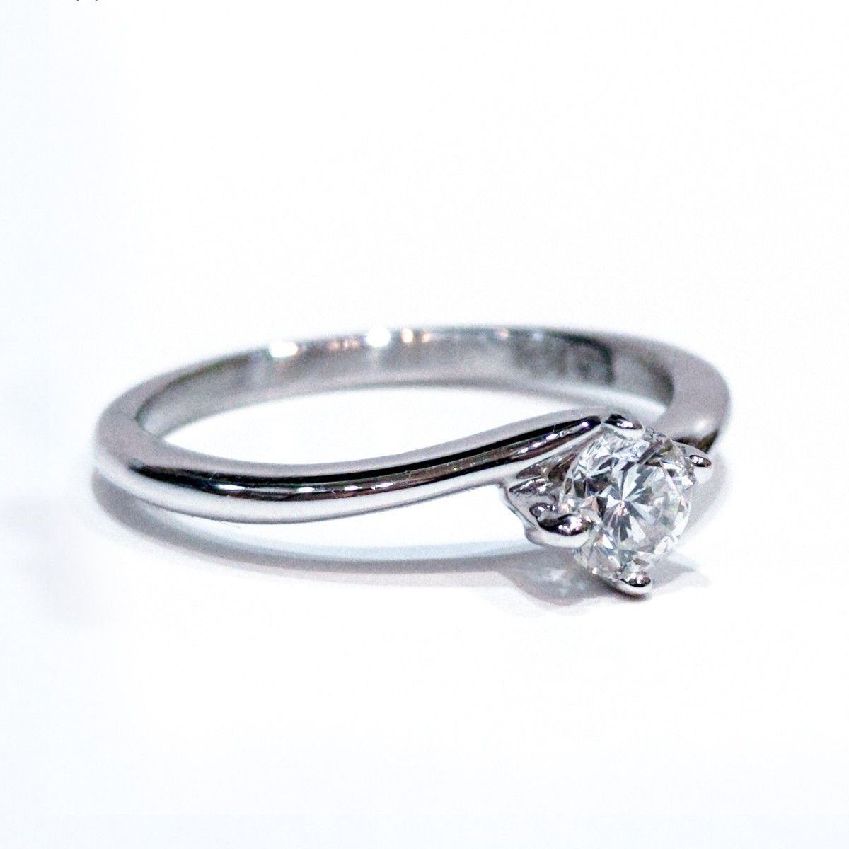 PT950 經典旋轉四爪鑽戒