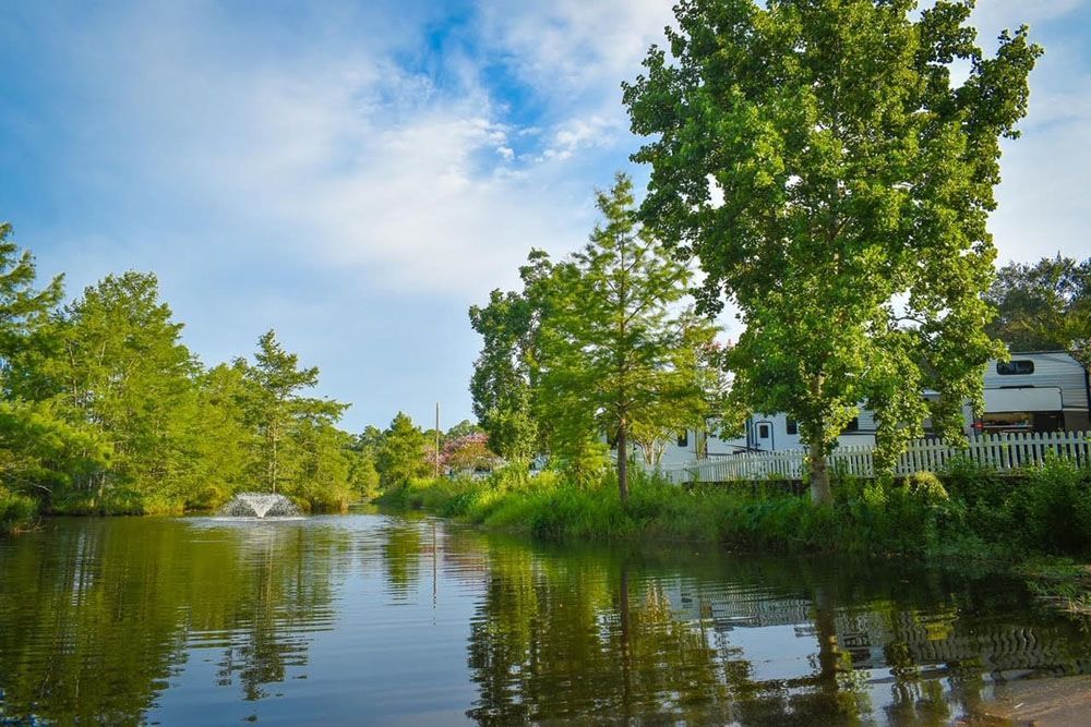 Fishing pond Leisure Lakes RV Resort