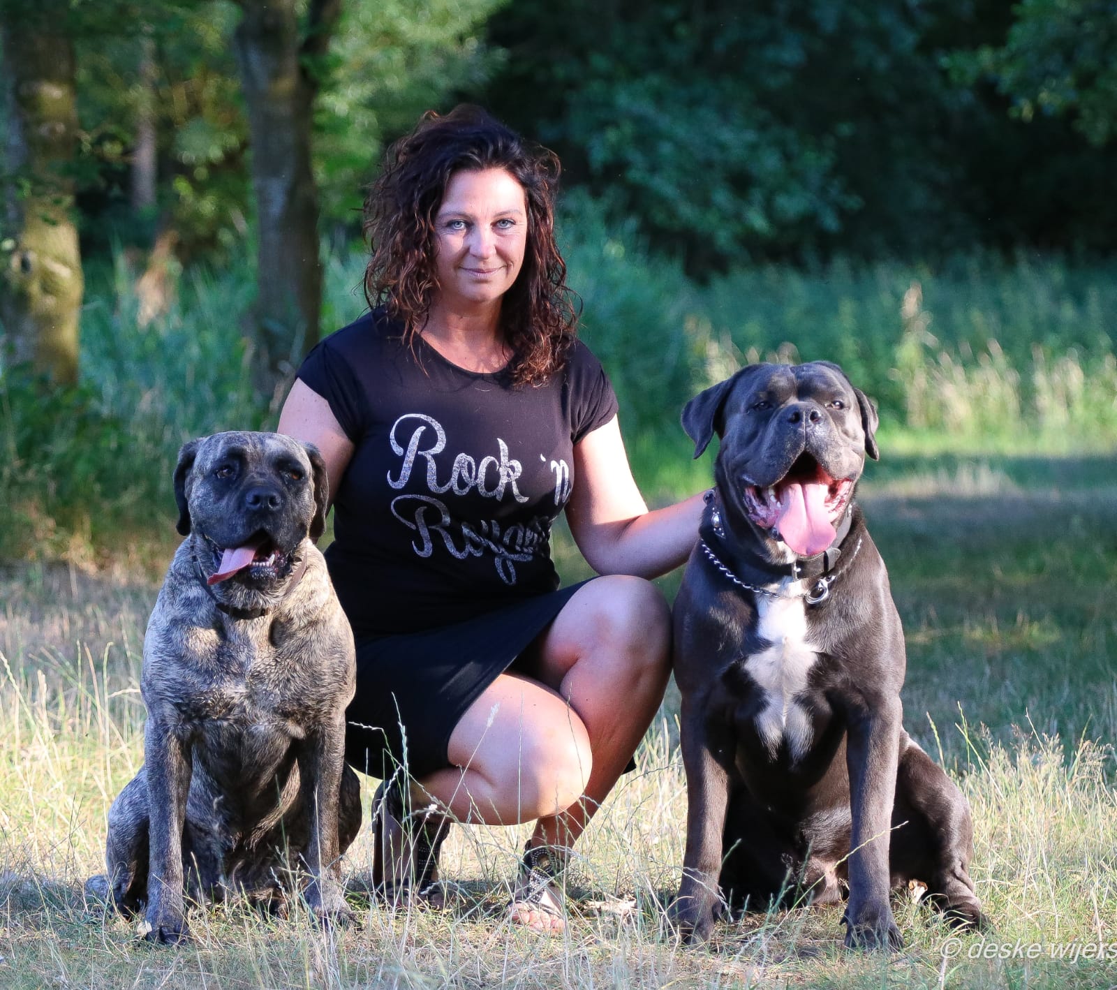 Patty met haar 2 hulphonden , beide zijn Cane Corso's