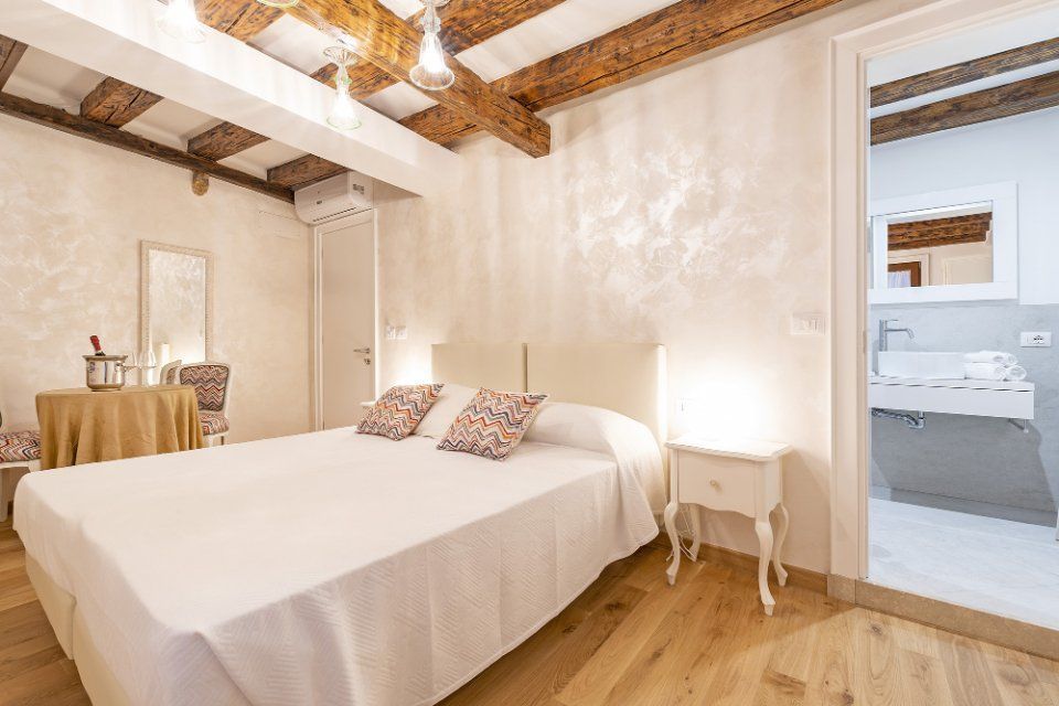 Holiday room with balcony