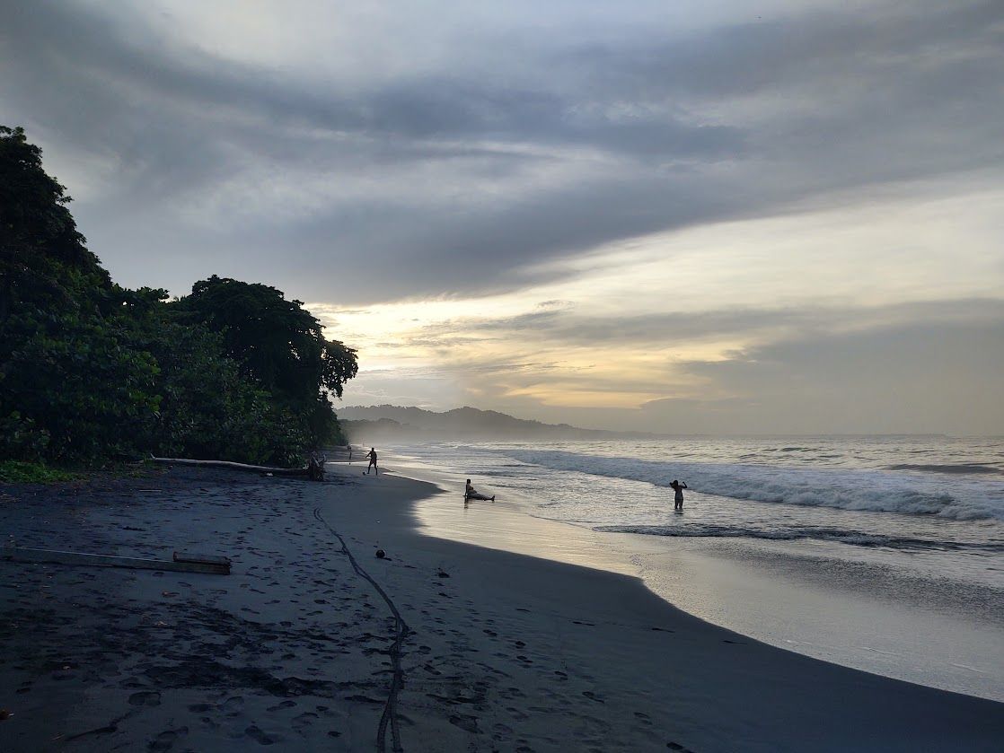 Play negro Costa Rica
