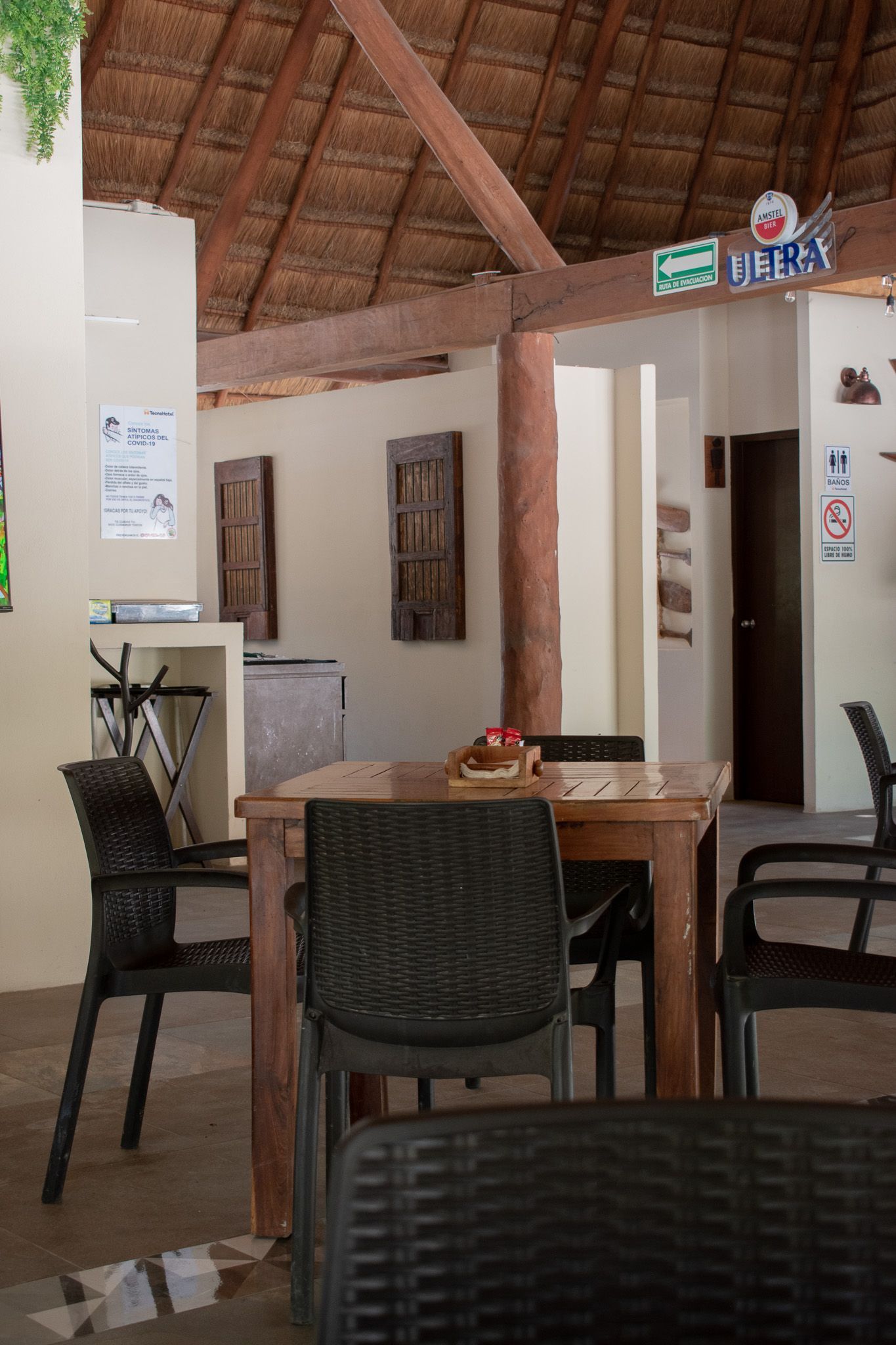 Un comedor de habitación en Tecnohotel Beach