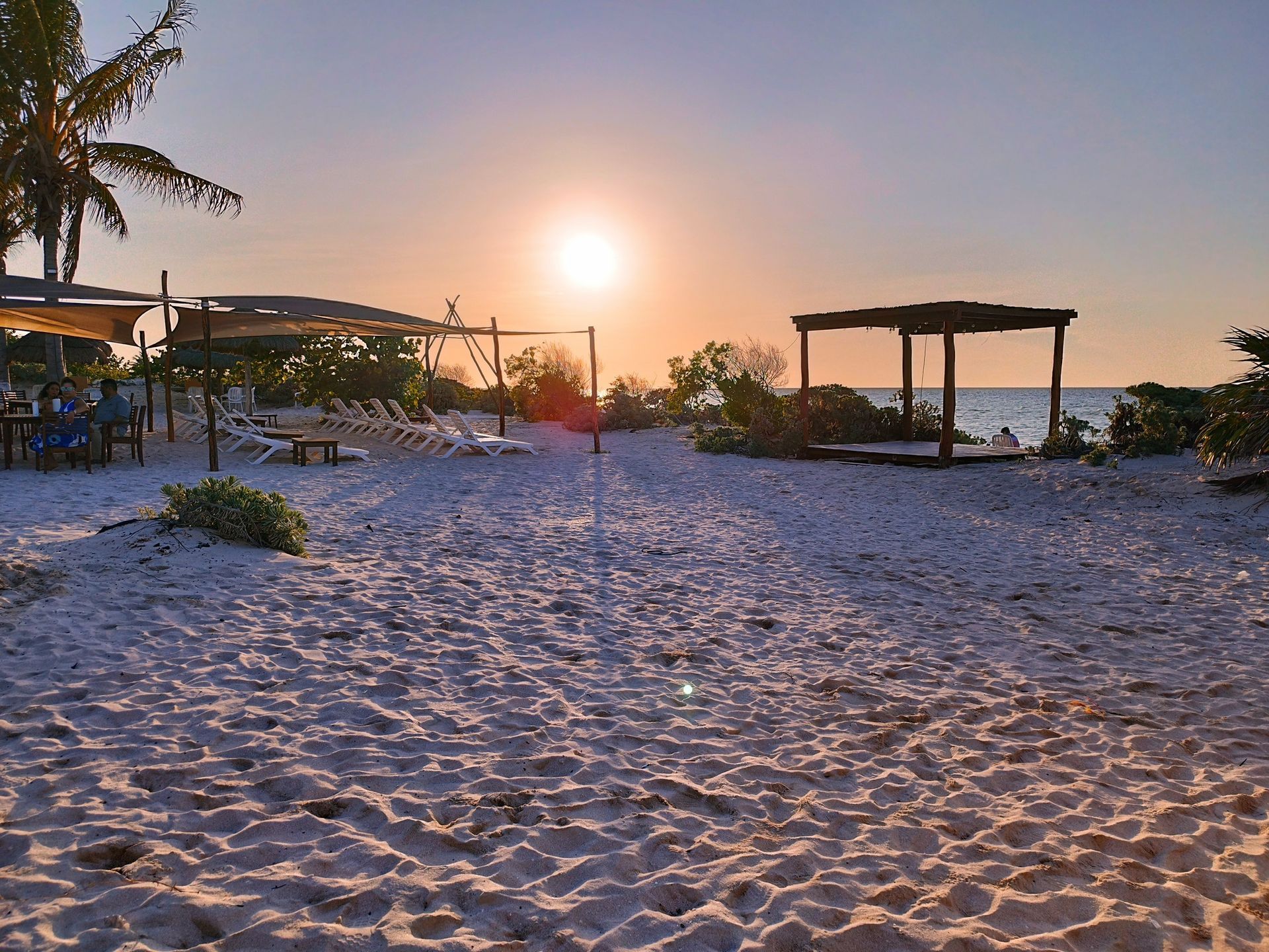 Atardecer en Tecnohotel Beach