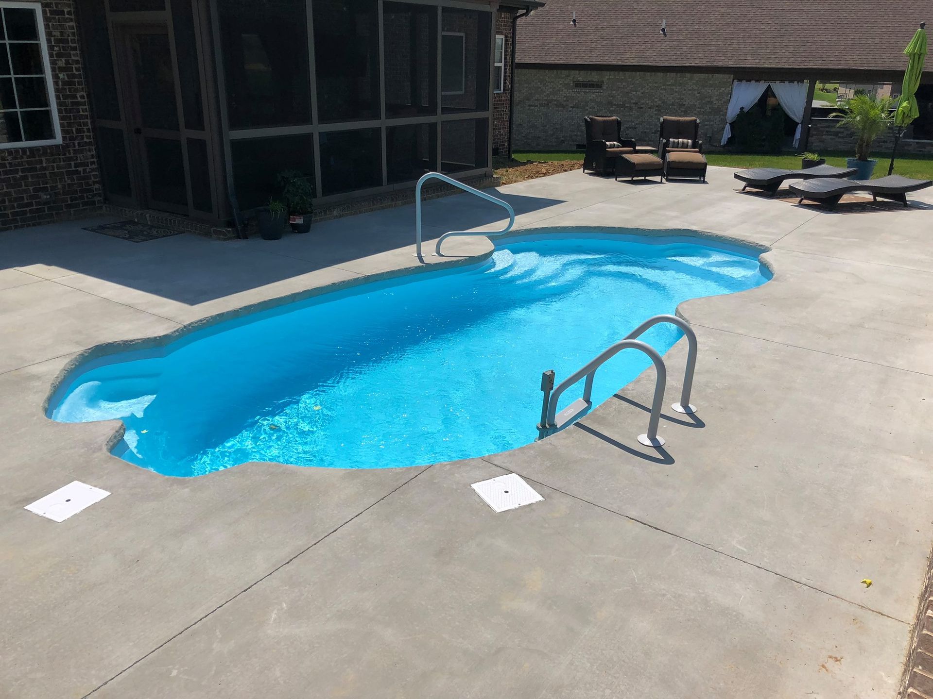 Small Kidney Fiberglass Pool, Nashville, TN