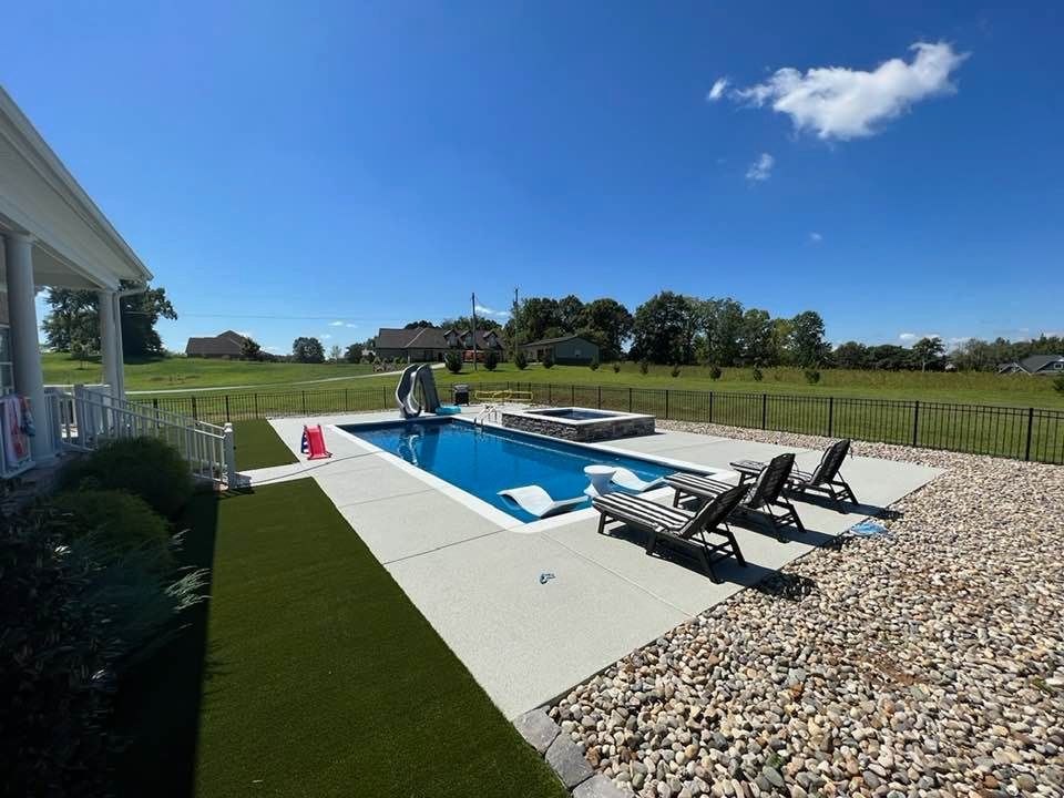 Fiberglass Pools & Spas Manufacturer Nashville, TN C & W Pools