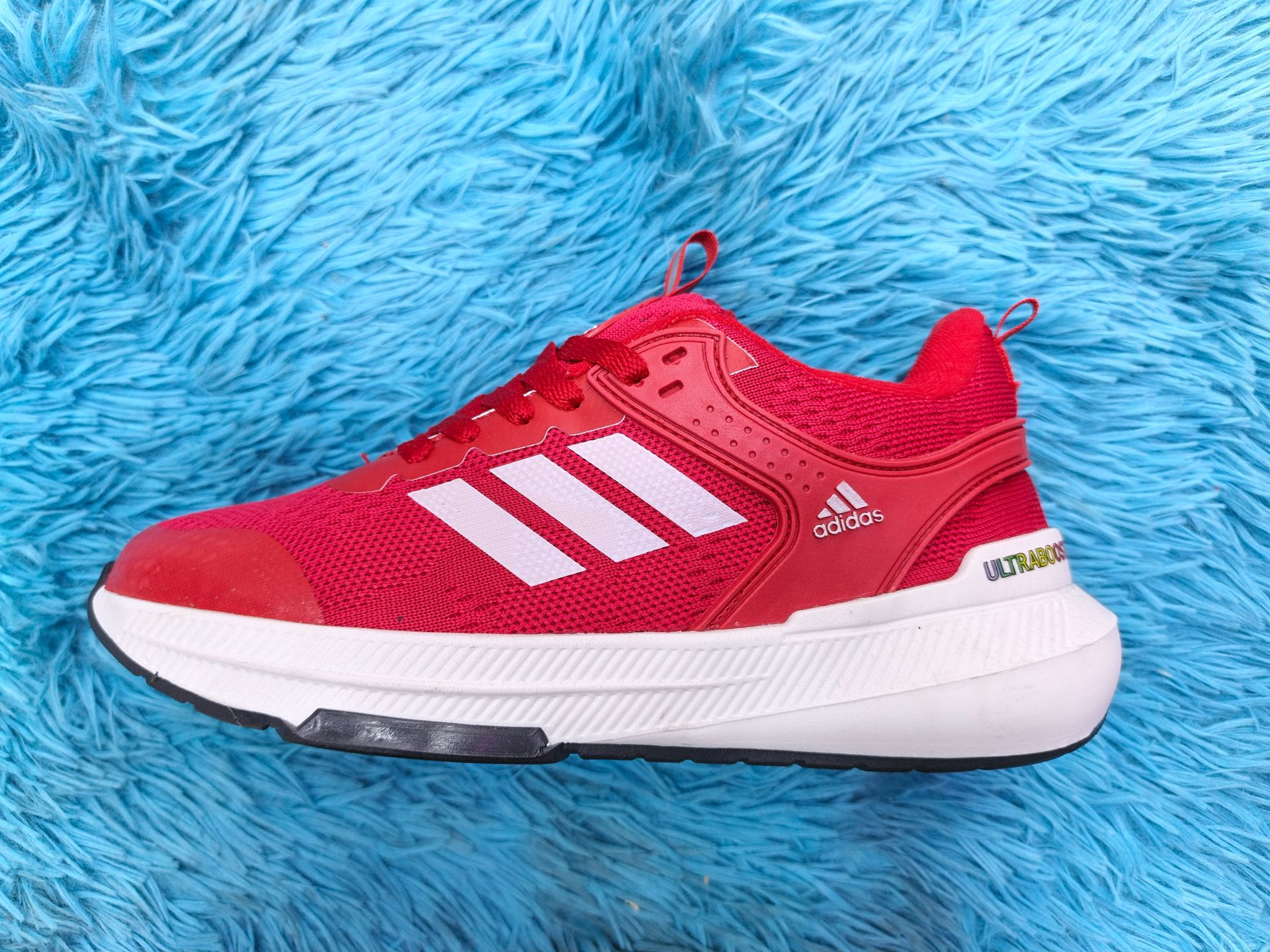 ADIDAS ULTRA BOOST