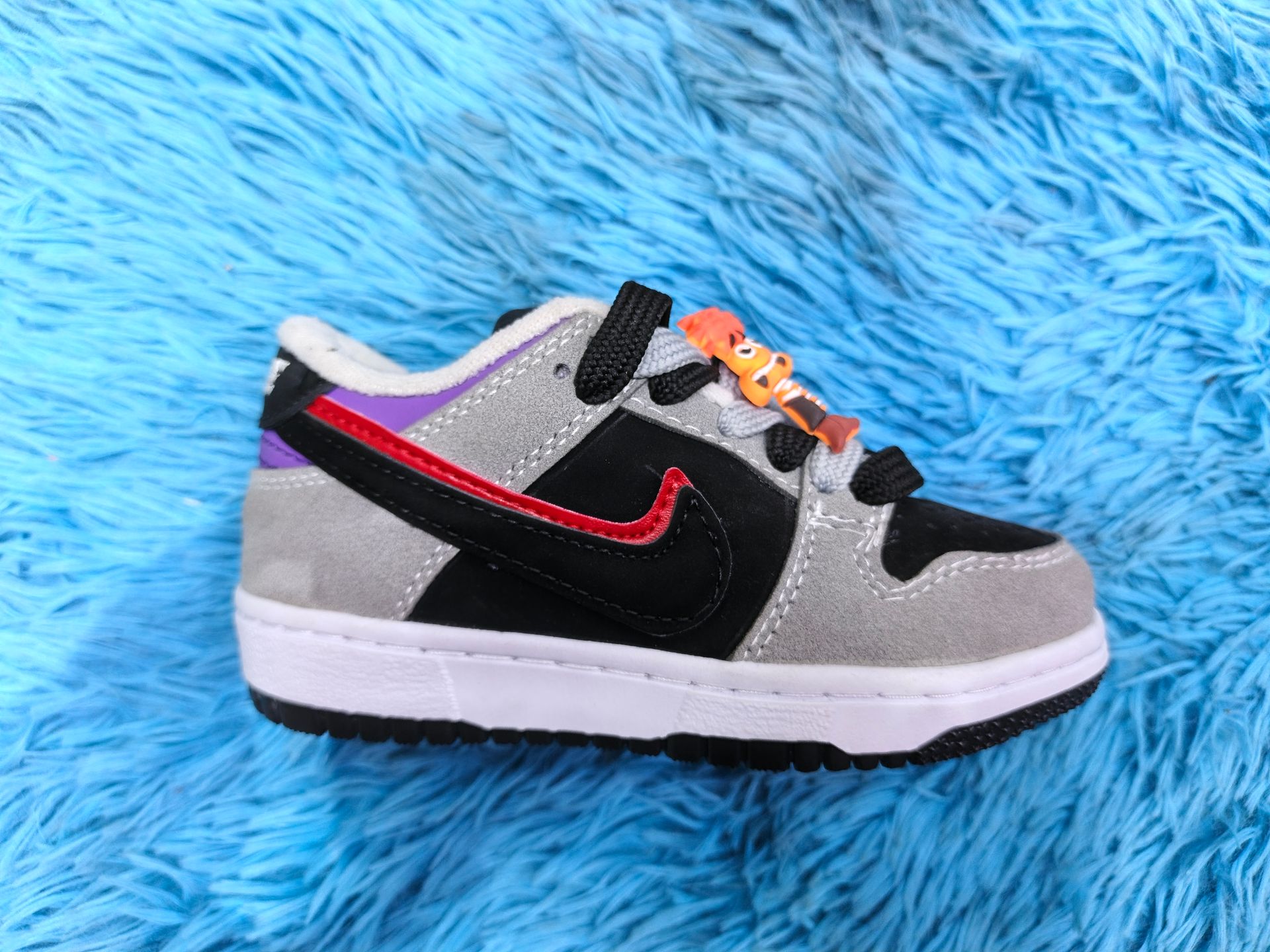 NIKE SB NIÑO
