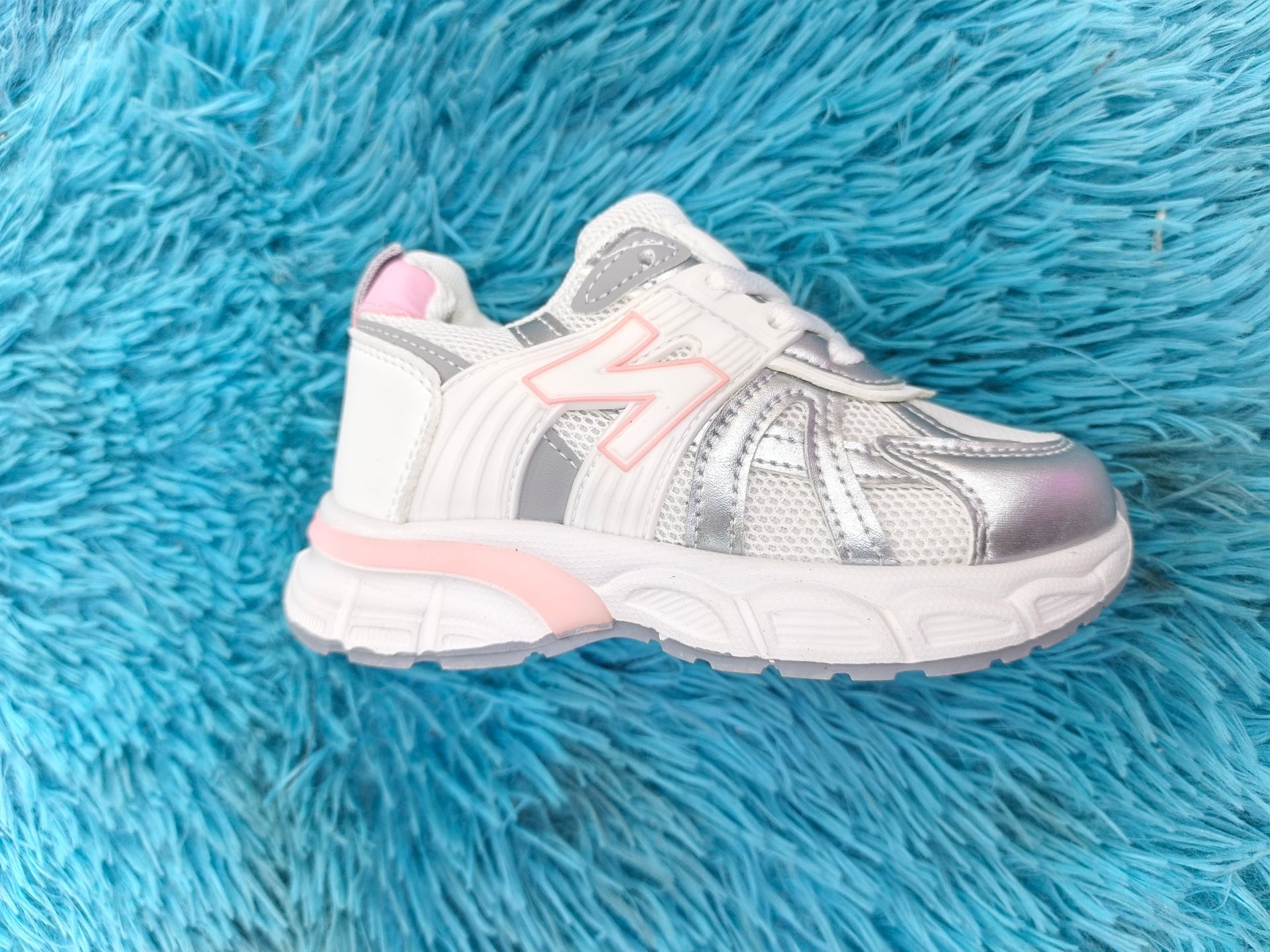 NEW BALANCE IMPORTADA PARA NIÑA