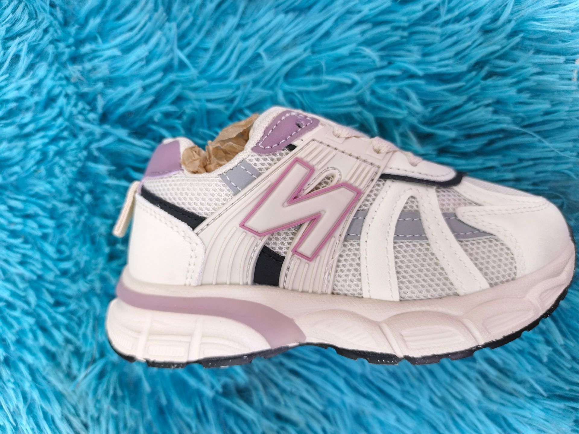 NEW BALANCE IMPORTADA PARA NIÑA