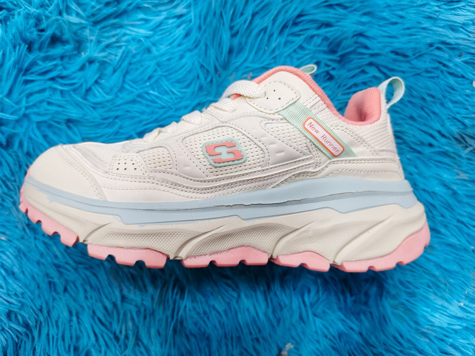 sketcher plataforma para dama