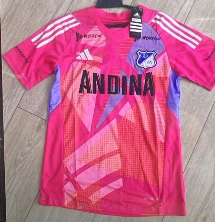 CAMISETA DE MILLONARIOS FC ENTRENAMIENTO