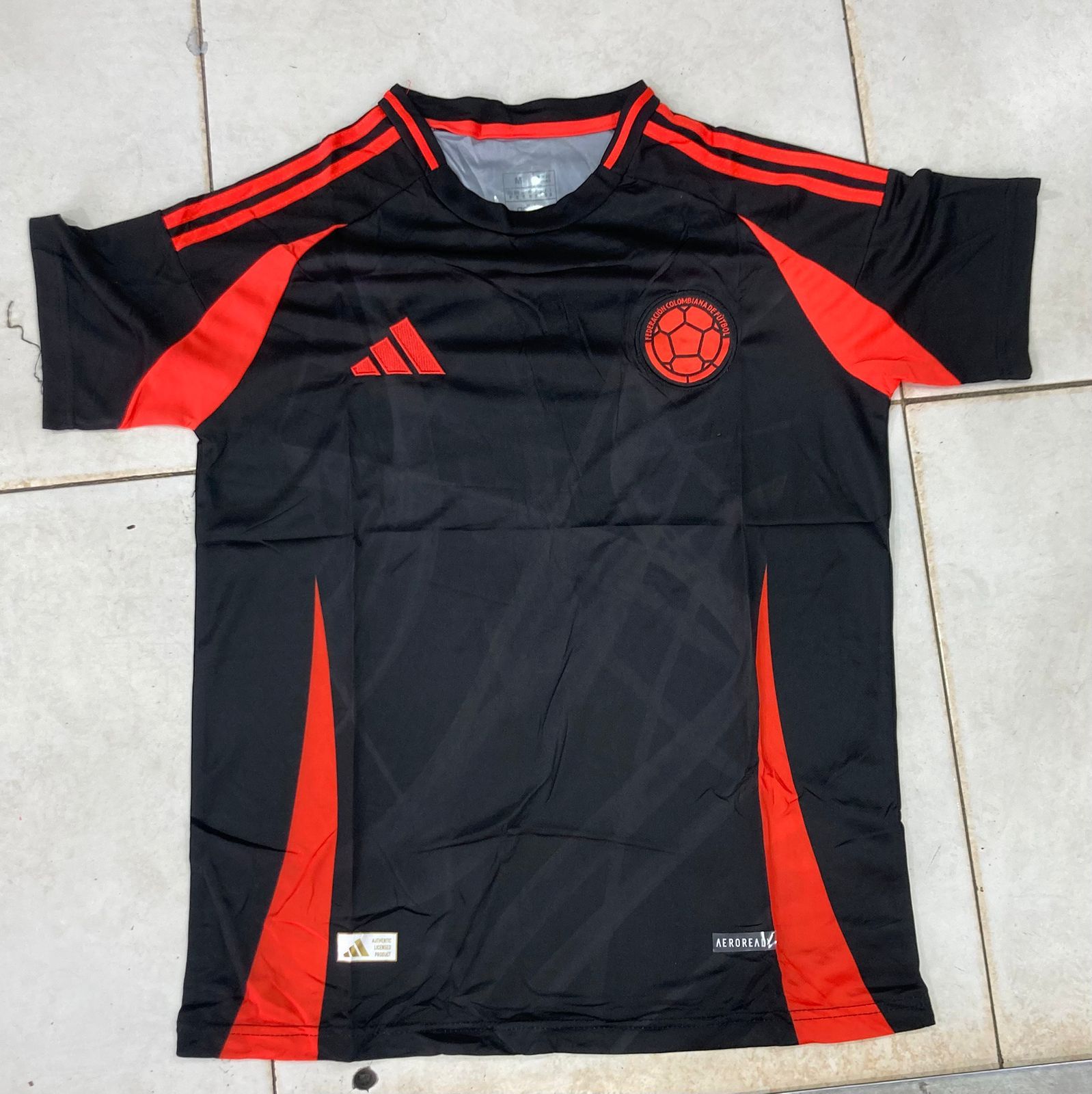 CAMISETA DE LA SELECCION COLOMBIA NEGRA