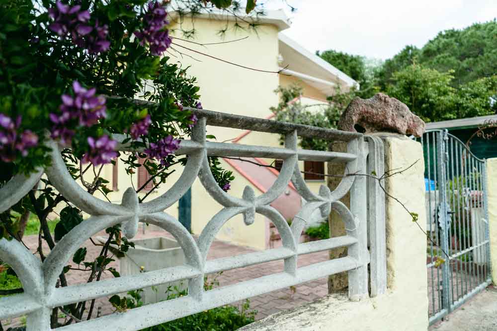 Casa Santu Juanne exterior details