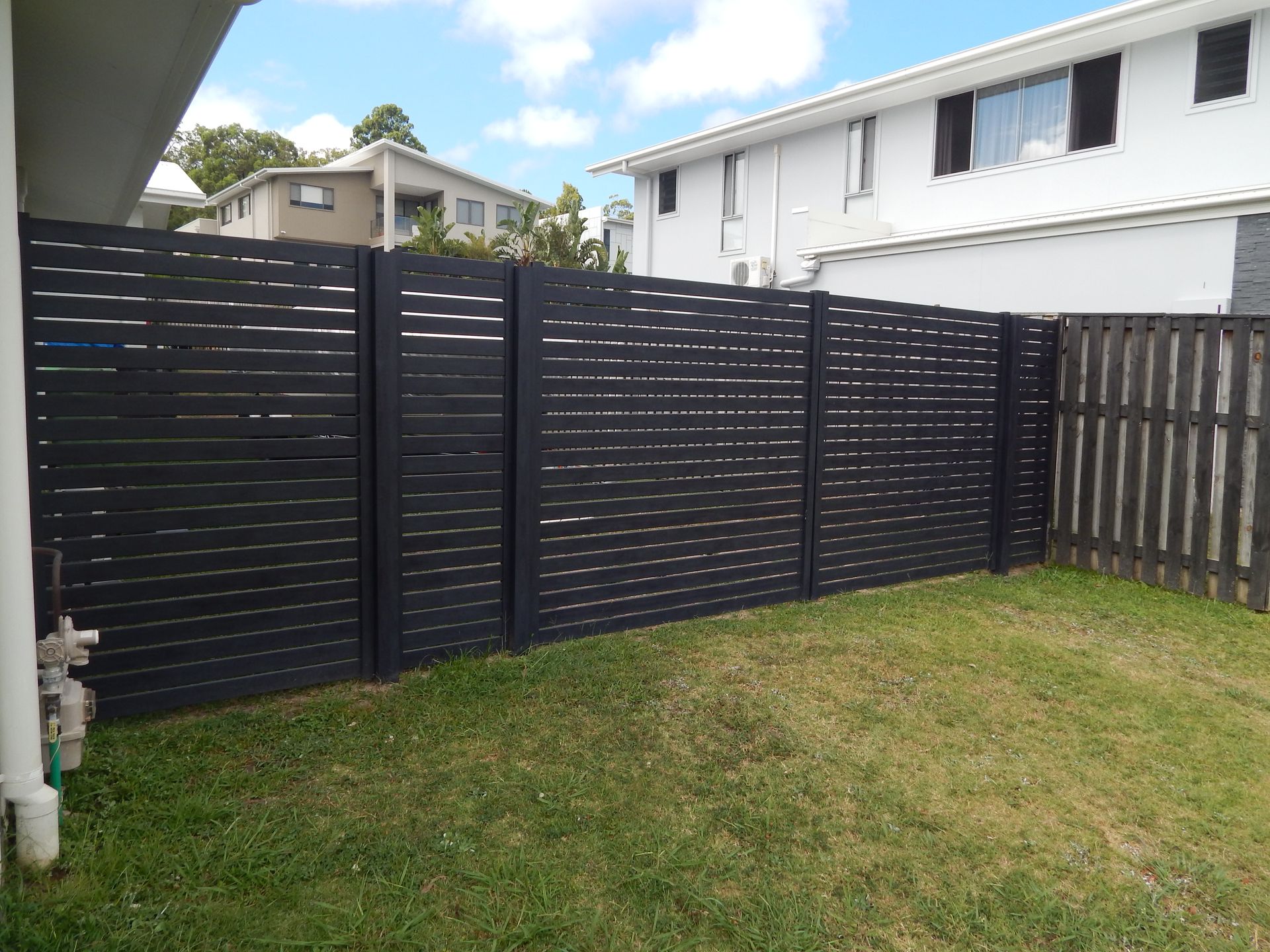Aluminium screen battens on a restaurant 