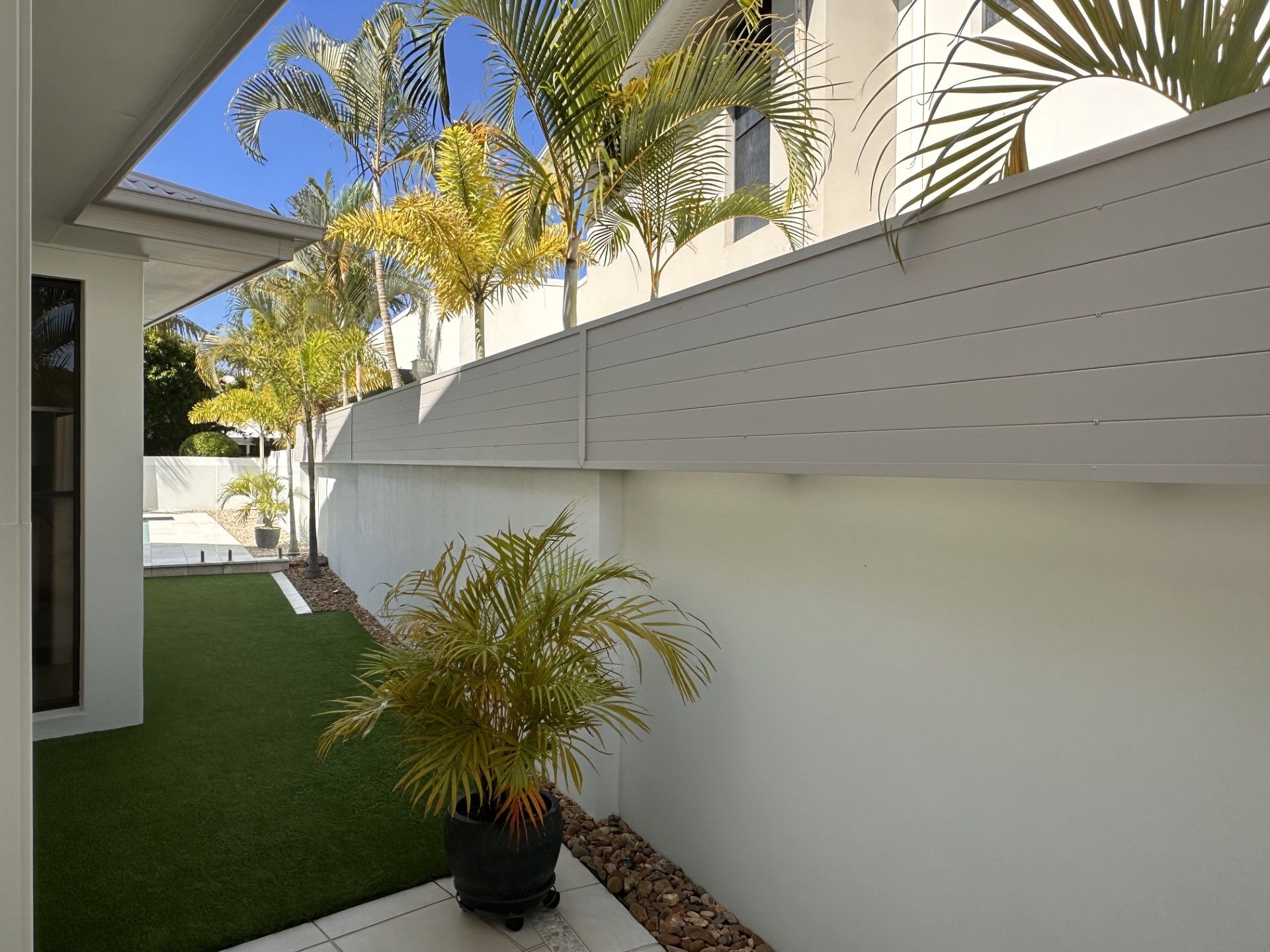 Horizontal Aluminium Full Privacy Slat screen