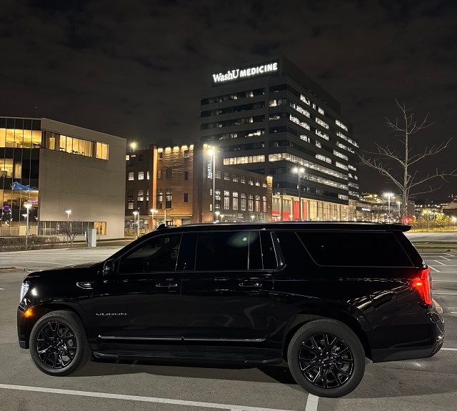 Black Yukon at WashU STL Executive Transportation