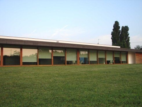 edificio ecosostenibile di giorno