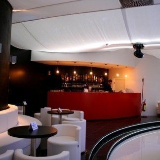 interno arredato di dicoteca