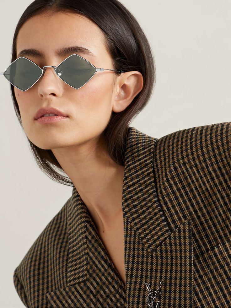 lavewiews optical content