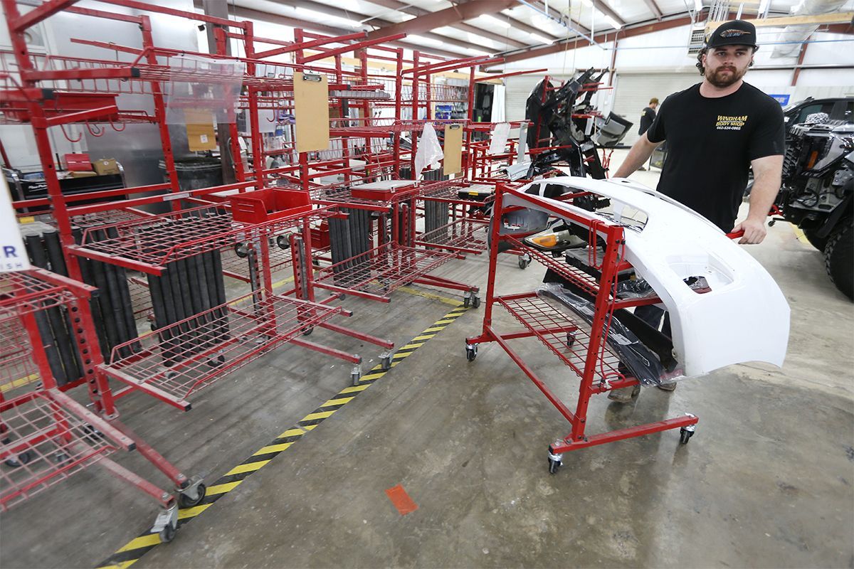 Inside our garage with our expert staff | Windham Bodyshop