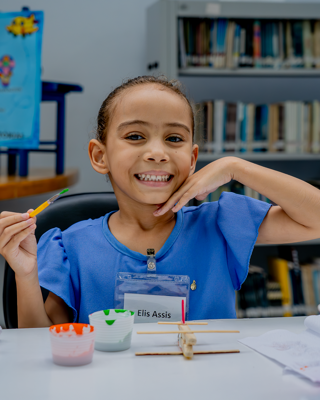 Entre asas e histórias, a imaginação ganhou voo na biblioteca ✨✈️?
Ontem, a criançada participou d