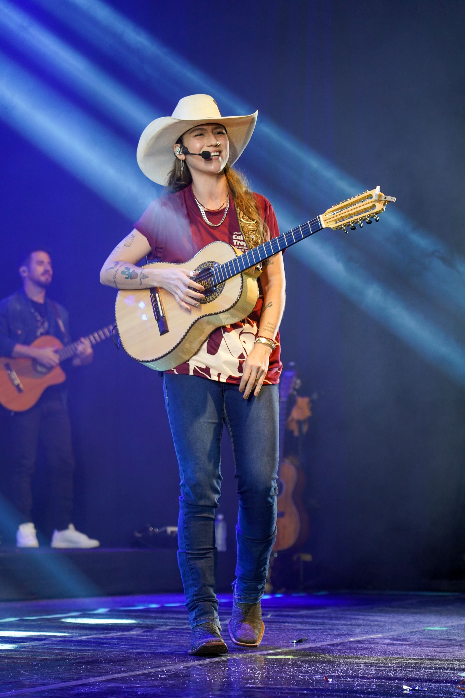 Um fenômeno da viola!
Bruna Viola mostrou em Ipoema porque é uma das grandes revelações da música
