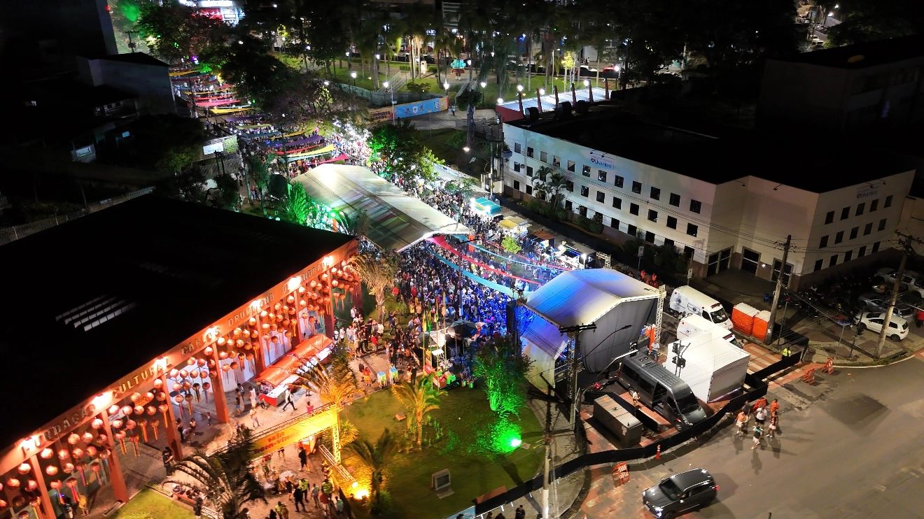 Pré-Carnaval “A Cor Dessa Cidade” reúne quase 20 mil pessoas em quatro dias de festa em Itabira