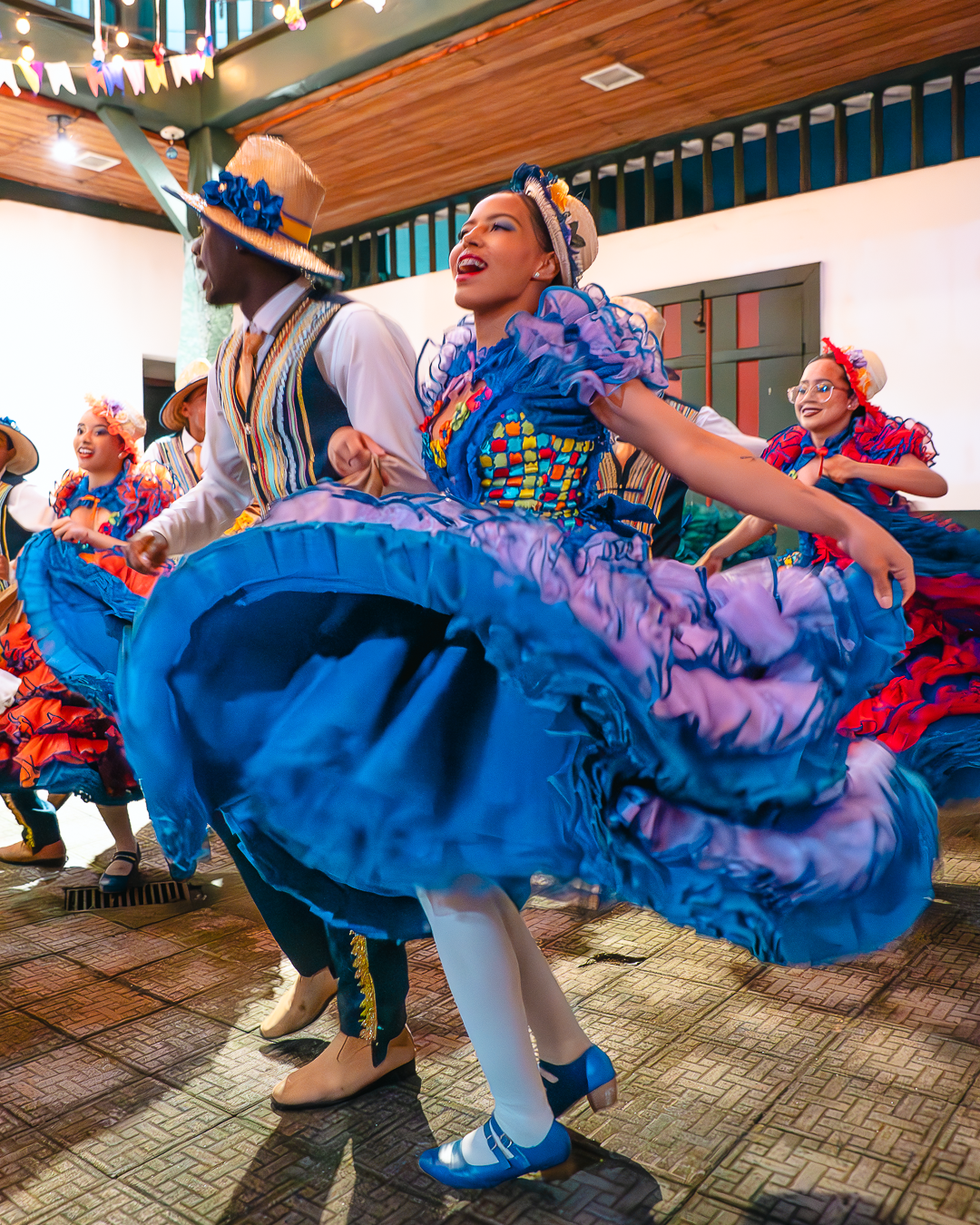 Foi assim a nossa 1ª Festa Junina da Escola Livre de Música de Itabira.
Uma noite de encontro, músi