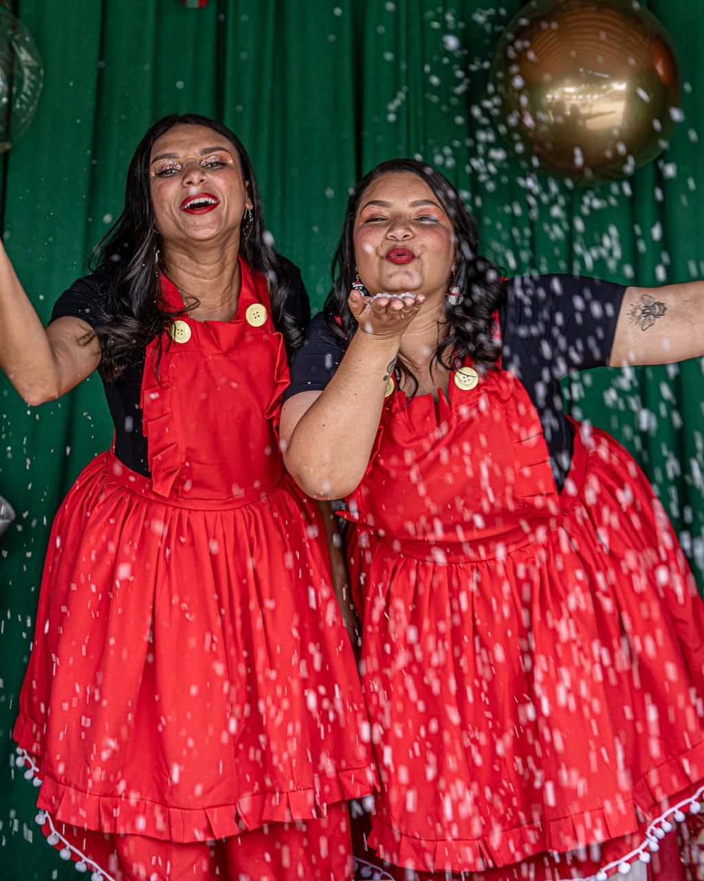 ✨ Agenda Cultural de Dezembro — FCCDA ✨
A Fundação Cultural Carlos Drummond de Andrade apresenta a