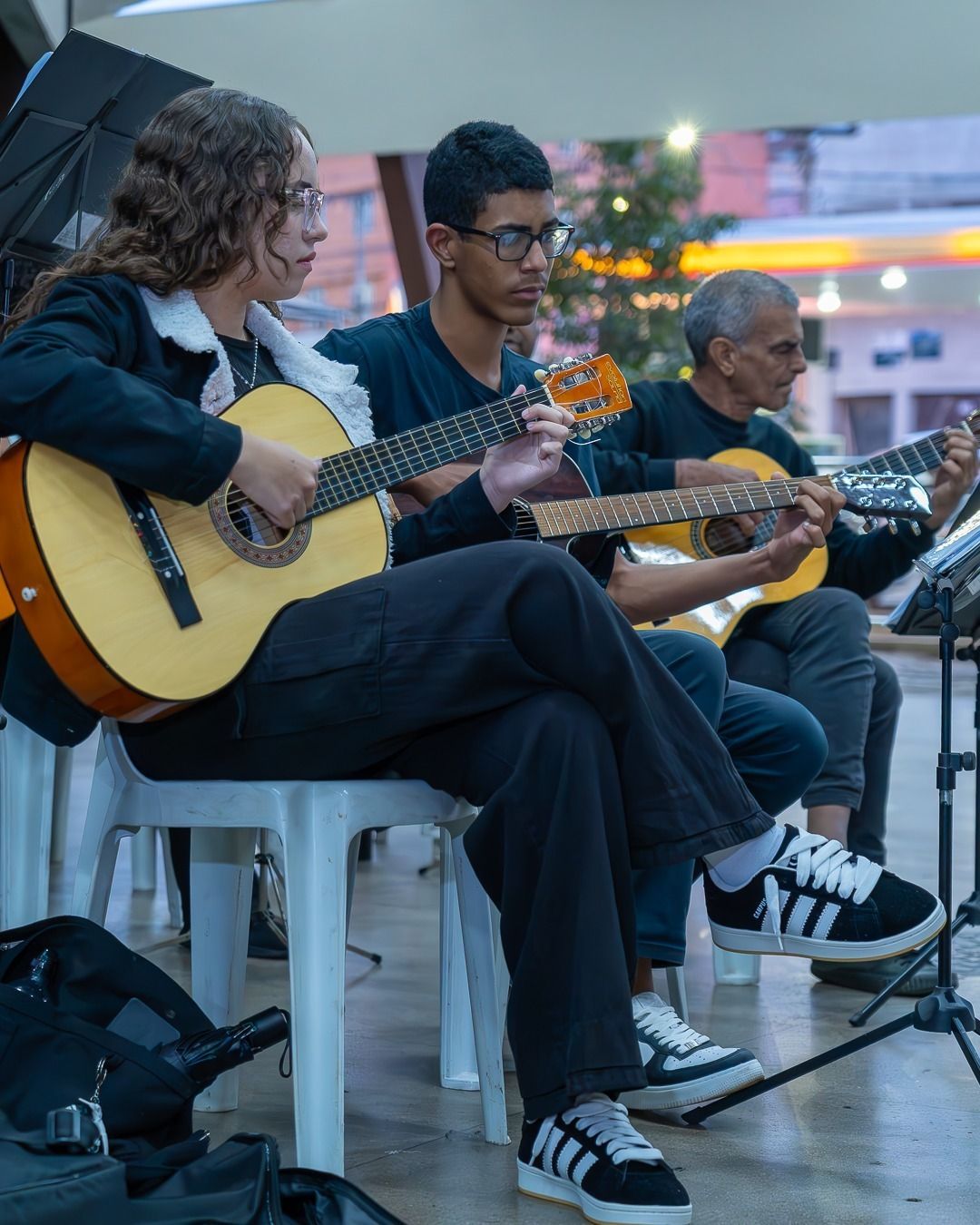 MÚSICA EM MOVIMENTO