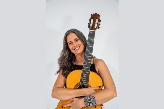 Nádia campos
