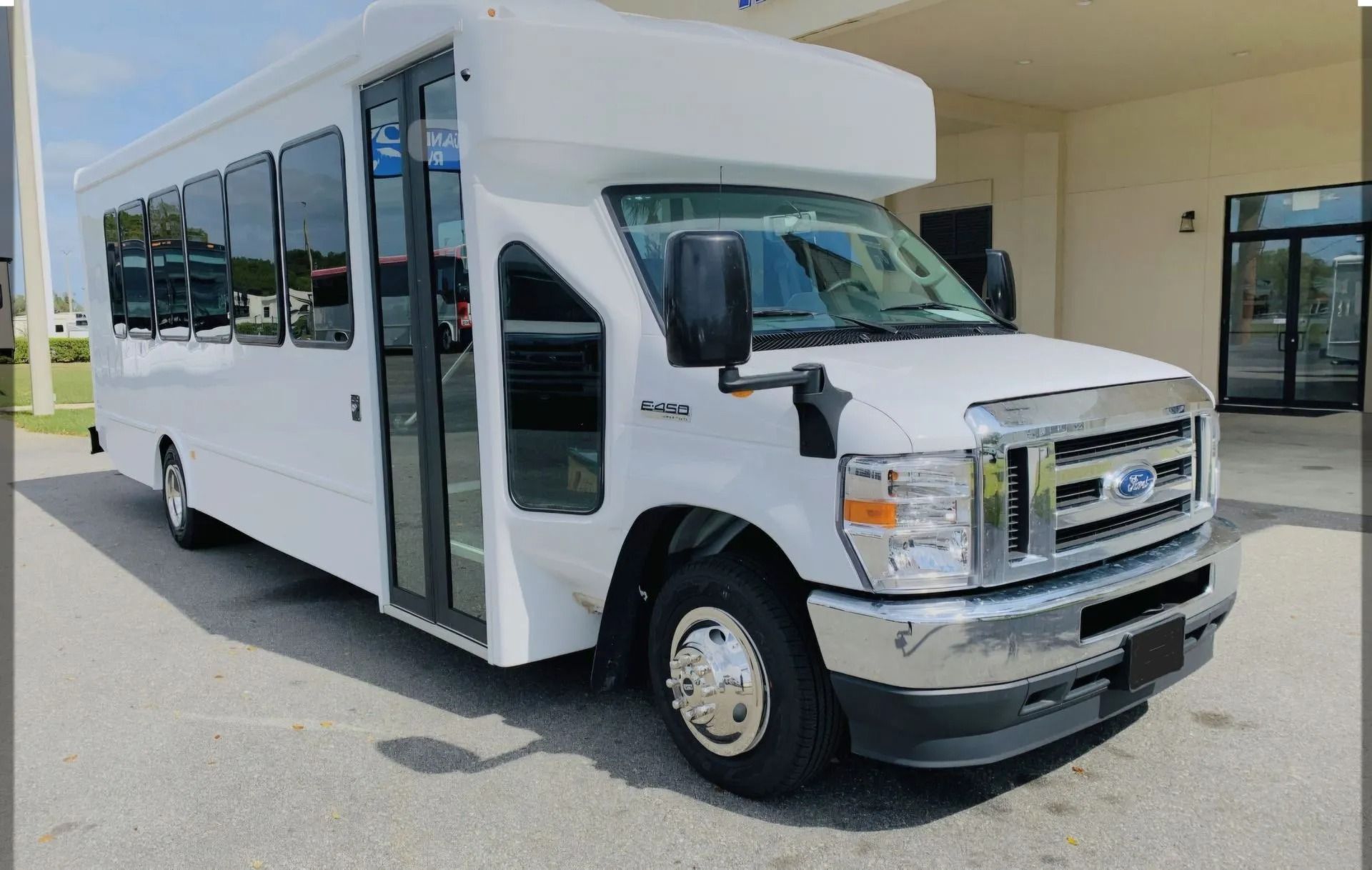Ford E450 Turtle Top