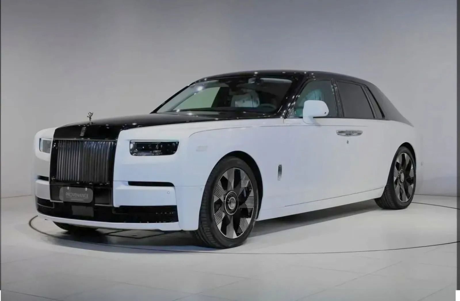 Rolls-Royce Phantom