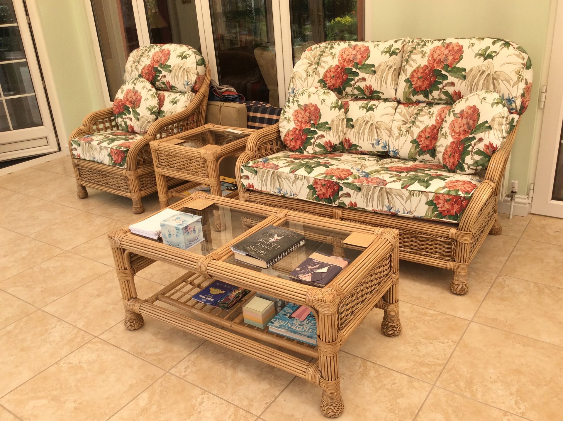 Conservatory furniture suite