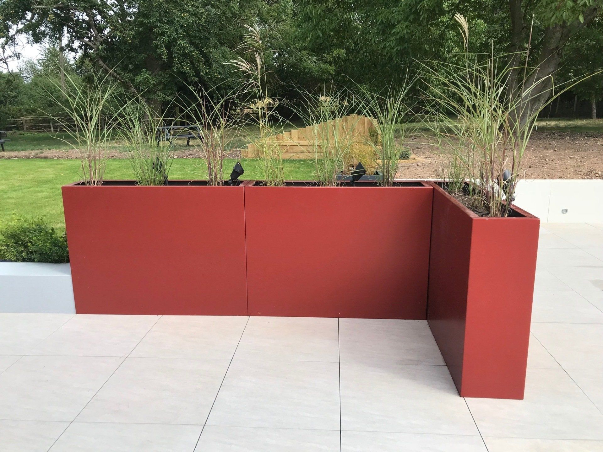 contemporary-minimal-garden-trough-design