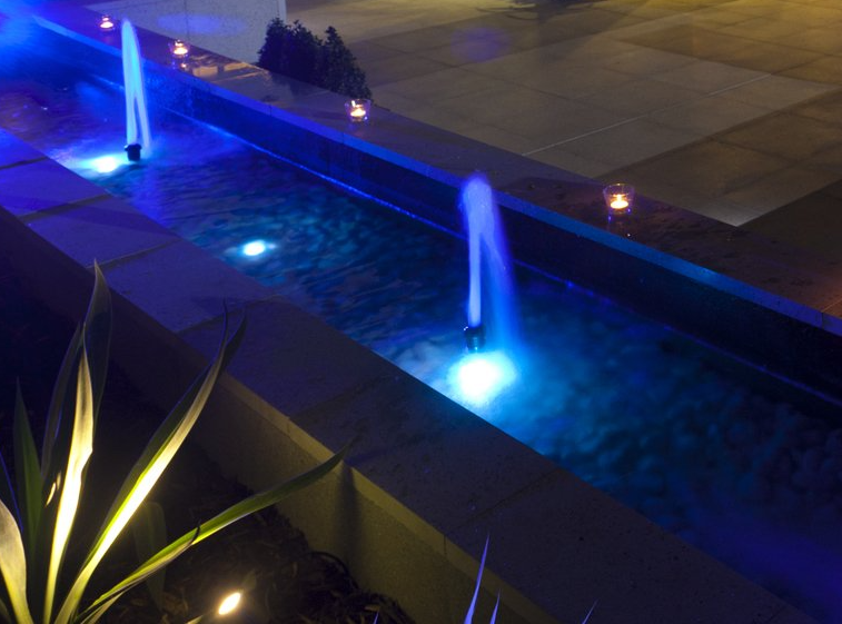 contemporary-water-feature
