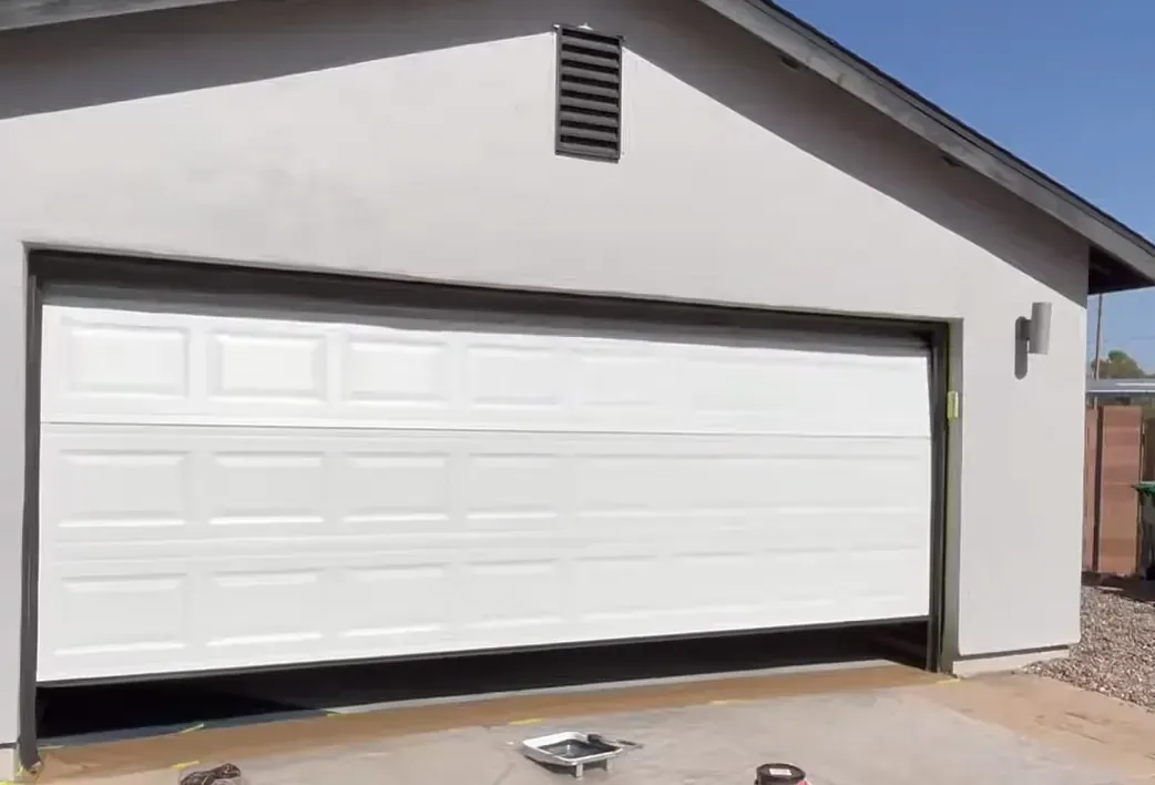Emergency garage door repair service 