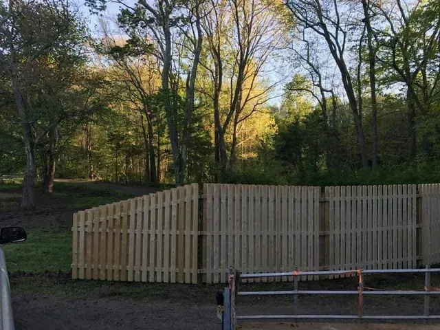local wood fence installers Middletown nj