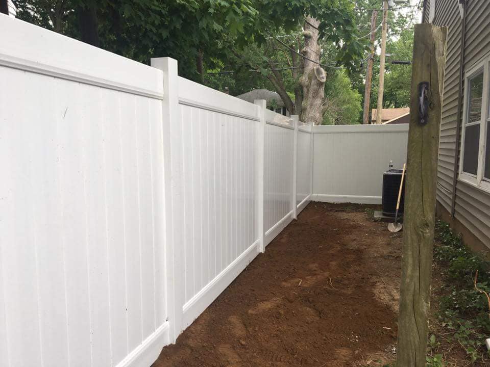 vinyl fence installation middletown monmouth county new jersey