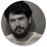 Paulo Macari | Publicitário formado pela ESPM, também estudou Ciências Sociais na FFLCH - USP. Por 15 anos, fez parte como gerente ou diretor dos principais times de planejamento estratégico de agências como Fischer, Lew’Lara, J.W.Thompson e Africa. Teve trabalhos premiados pelo Jay Chiat Strategy Festival e pelo EFFIE Brasil, dentre os quais um Grand Effie em 2009.
Em 2013 fundou a LoCurioso Research and Strategy onde agrega sua experiência de estrategista de marcas como Ford, Toyota, Nestlé, Coca-Cola em pesquisas sobre comportamentos das pessoas e suas relações com marcas e comunicação. Também é professor do Planning Academy - curso de formação de profissionais do Grupo de Planejamento em parceria com a Sandbox - Escola de Estratégia. Paulo Macari | Publicitário formado pela ESPM, também estudou Ciências Sociais na FFLCH - USP. Por 15 anos, fez parte como gerente ou diretor dos principais times de planejamento estratégico de agências como Fischer, Lew’Lara, J.W.Thompson e Africa. Teve trabalhos premiados pelo Jay Chiat Strategy Festival e pelo EFFIE Brasil, dentre os quais um Grand Effie em 2009.
Em 2013 fundou a LoCurioso Research and Strategy onde agrega sua experiência de estrategista de marcas como Ford, Toyota, Nestlé, Coca-Cola em pesquisas sobre comportamentos das pessoas e suas relações com marcas e comunicação. Também é professor do Planning Academy - curso de formação de profissionais do Grupo de Planejamento em parceria com a Sandbox - Escola de Estratégia.