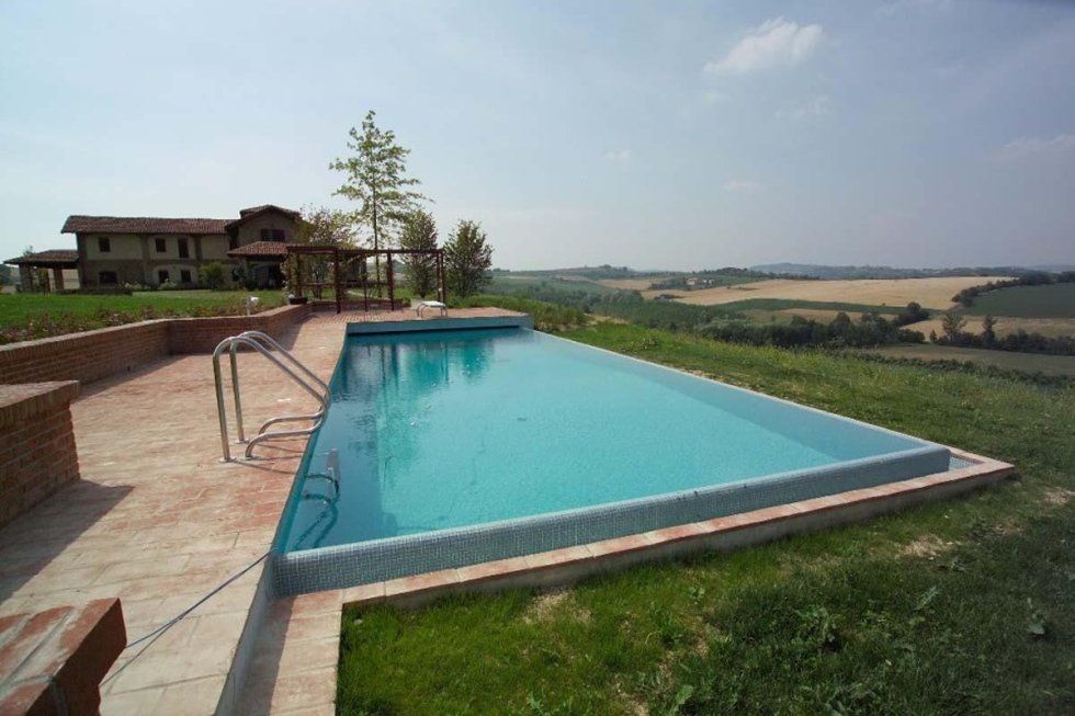 giardino con piscine a sfioro