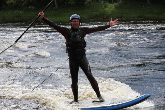 river surfing sup