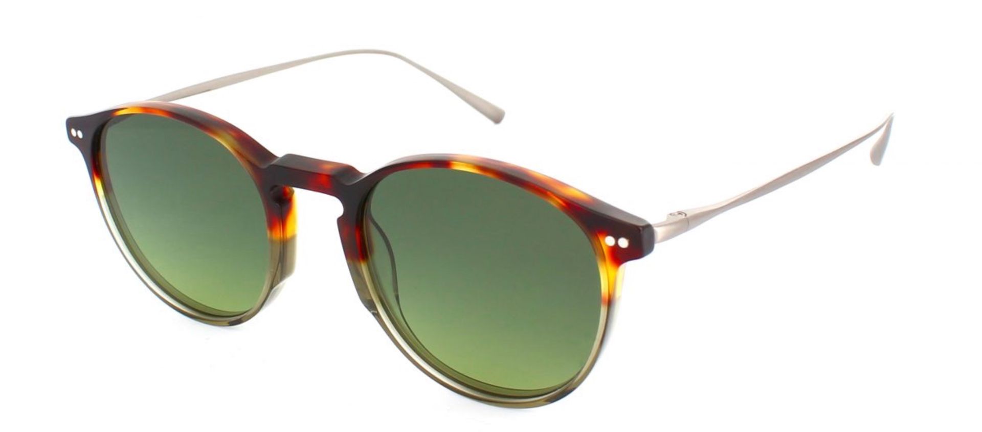 Une paire de lunettes de soleil rondes avec des verres verts sur fond blanc.
